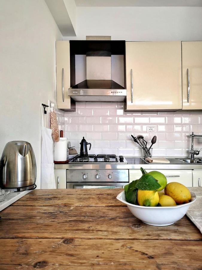 Sunset Loft Apartment Ливорно Екстериор снимка